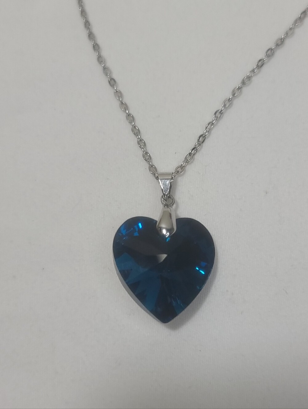 Heart Pendant Necklace with Deep Blue Crystal